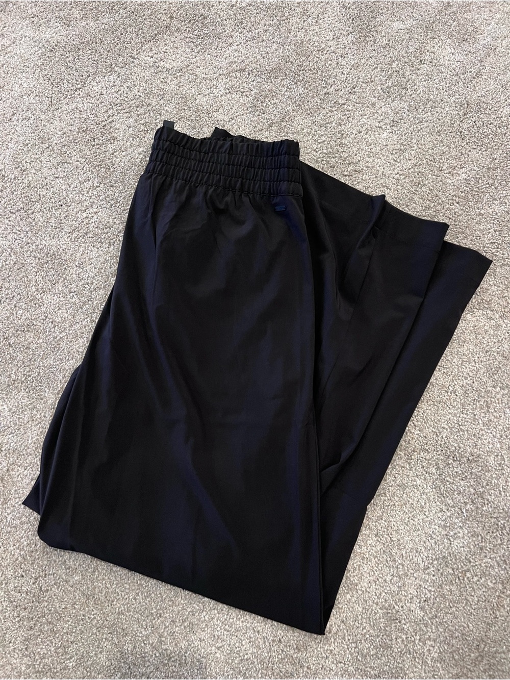 Vuori Villa Wideleg Pant Black NWT Women’s Size XL VW4047 Wide Leg $128 Silky - Picture 15 of 16